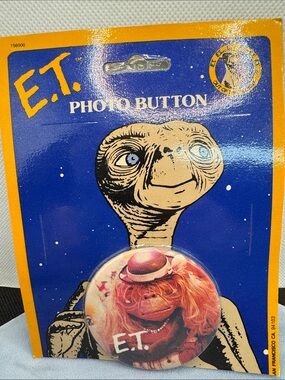 Vintage 1982 E.T. Photo Button in Original Package